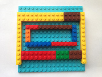 コンクリート、モルタルの型枠をレゴでつくる。土台と大きさ