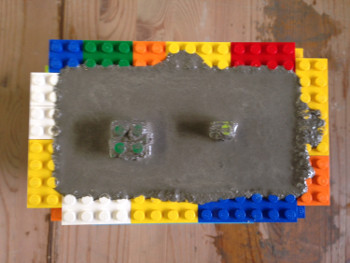 コンクリート、モルタルの型枠をレゴでつくる。