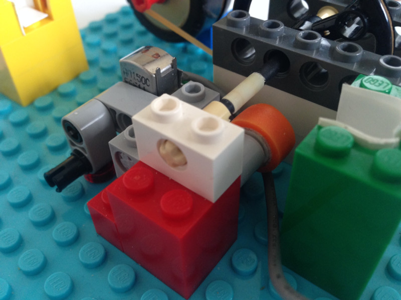 レゴで作るキャプスタンとピンチローラー